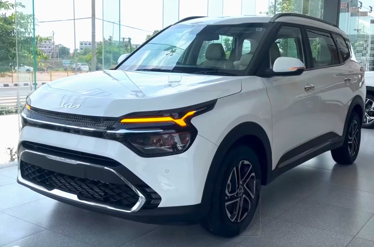 Kia Carens taxi in Aligarh